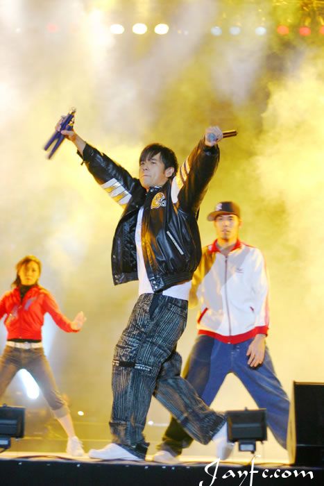 [演唱会]2005和谐唐山巨型演唱会→周杰伦⒉张