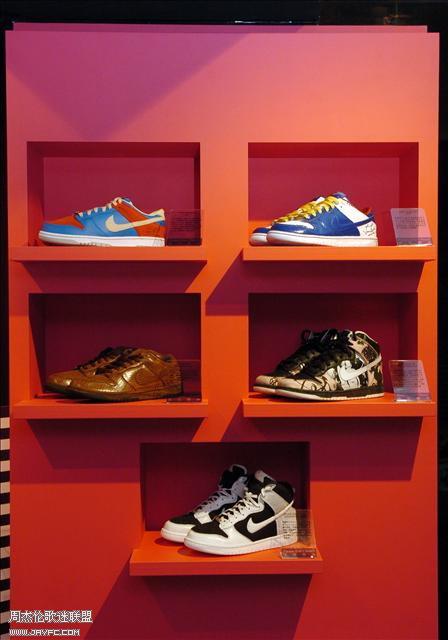 杰伦亲自设计的Jay Dunk2球鞋 +亲笔签名NIKE鞋