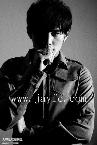 杰伦最新黑白写真