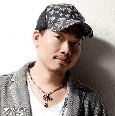 传爱到四川,明星彩绘鞋义卖-------周杰伦、方文山