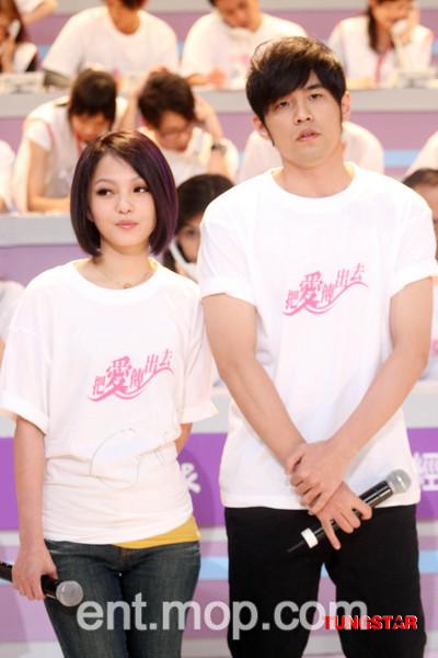 把爱传出去赈灾义演
