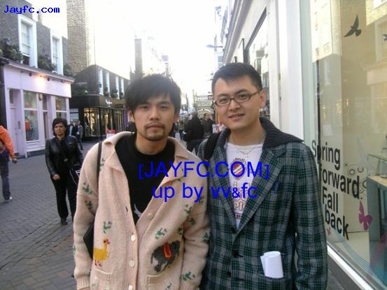 [独家]会员"英伦的猫"及他的BF和杰伦在伦敦偶遇